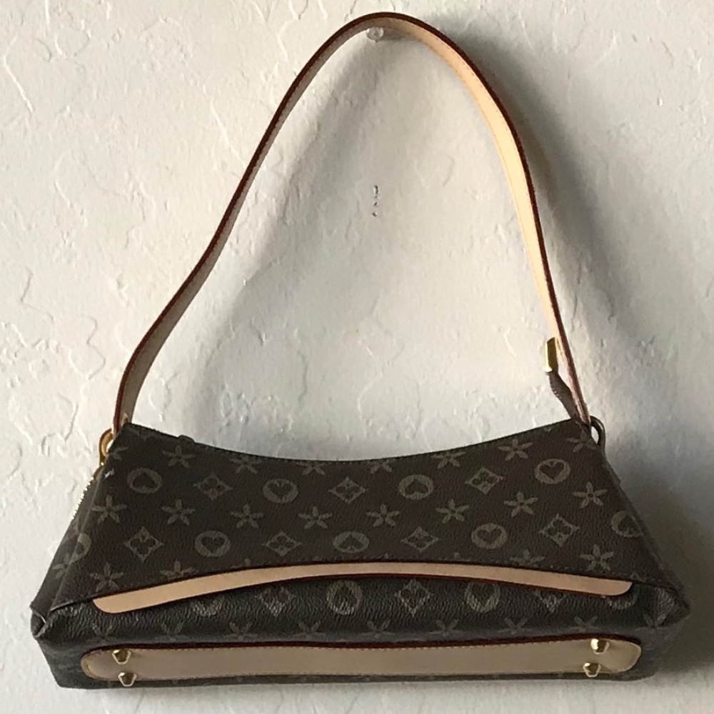 STUNNING BROWN SHOULDER BAG BY LANY!